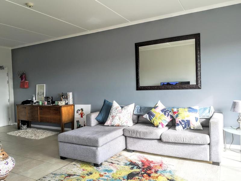 To Let 2 Bedroom Property for Rent in Sandown Western Cape